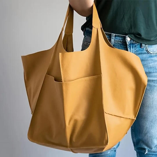 Katie’s Sleek Carryall | Tote Bag