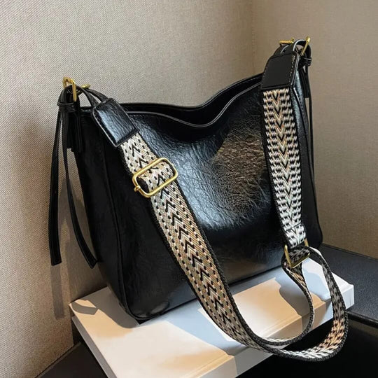 Daisy’s Effortless Carry | Shoulder Bag