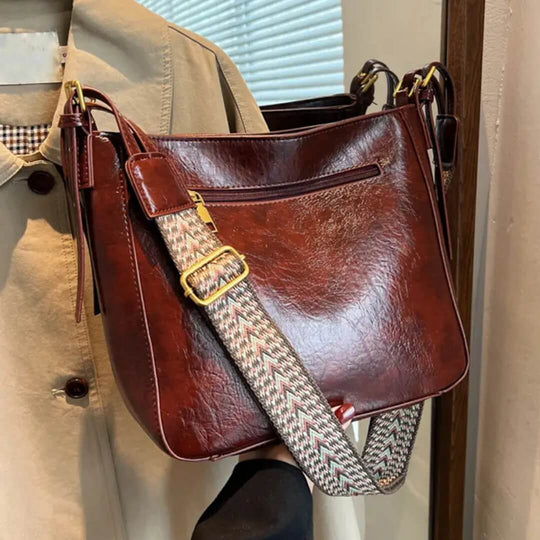 Daisy’s Effortless Carry | Shoulder Bag