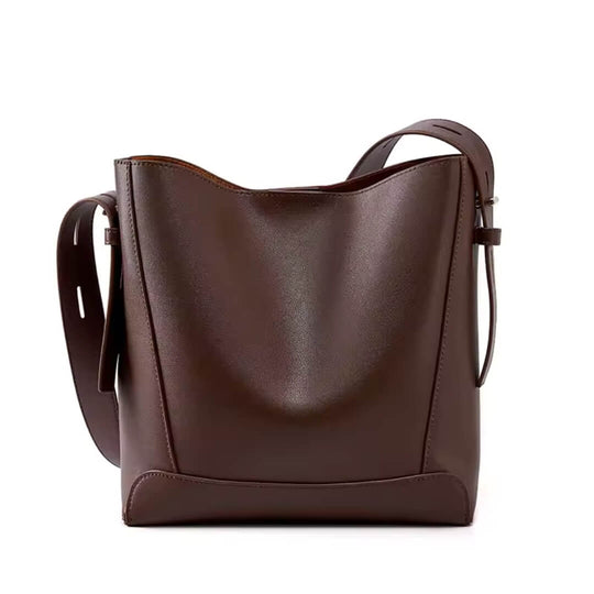 Lucy's Refined Shoulder Charm | Shoulder Bag