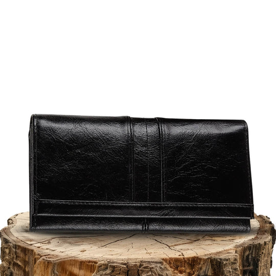 Lauren’s Sleek Keeper | Wallet